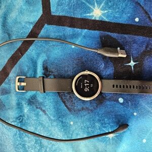 Garmin Black Smartwatch with Sleek Circular Display